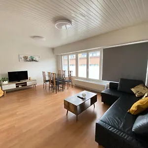 https://noshs-sunset-house-2bedroom-house-with-a-garden.brusselshotelsbook.com